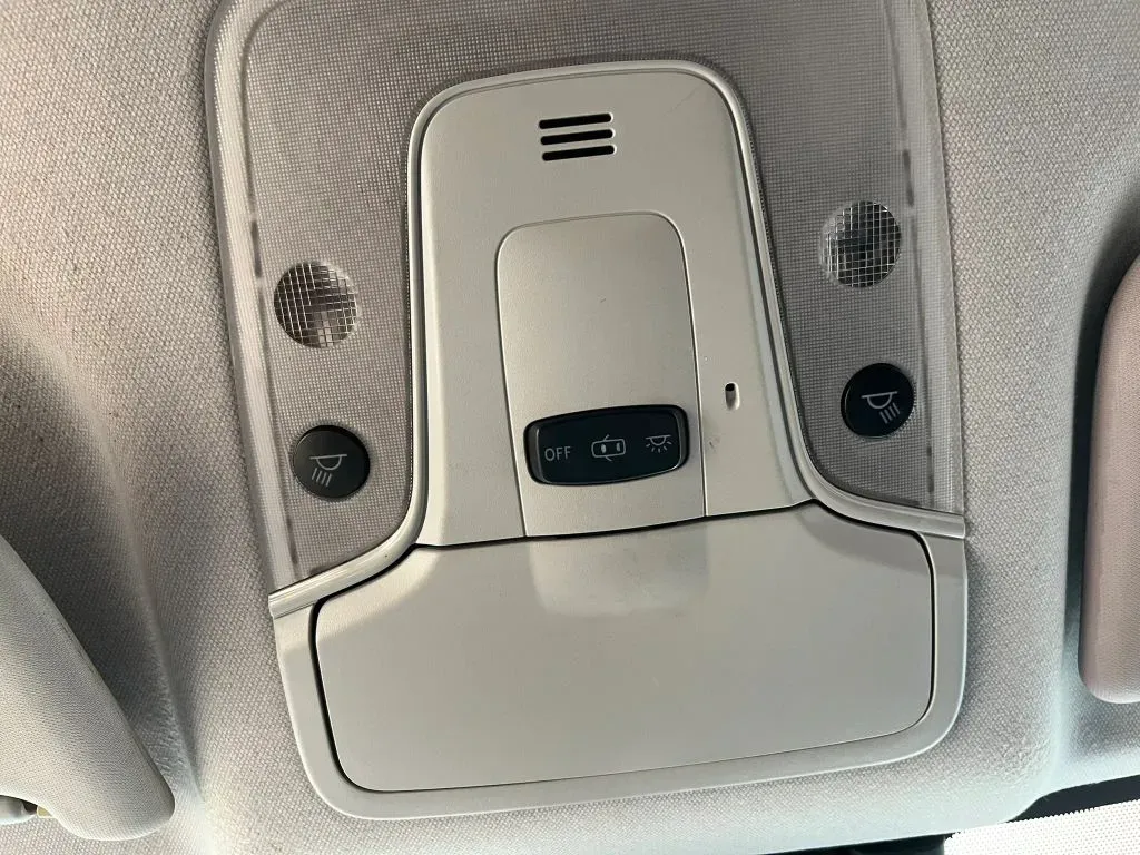 Toyota Prius photo 22