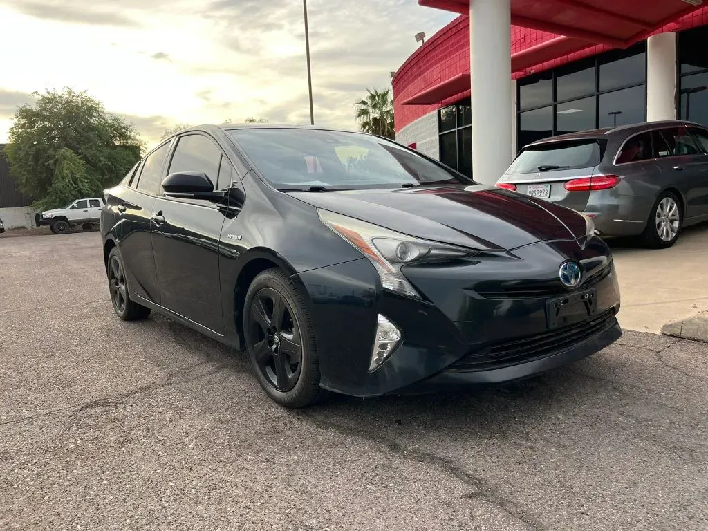 Toyota Prius photo 4