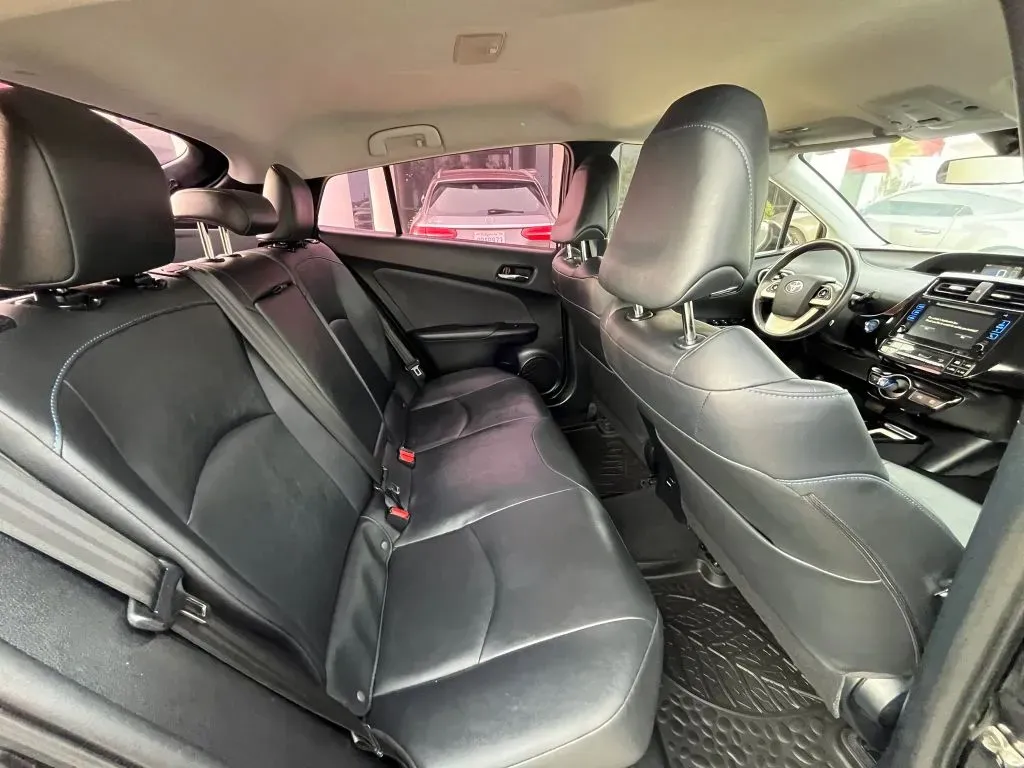 Toyota Prius photo 14