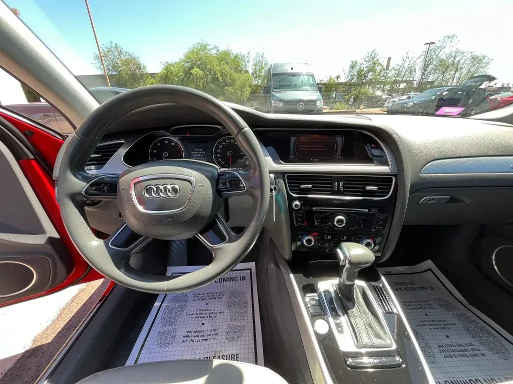 Audi A4 photo 23
