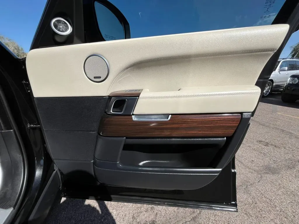 Land Rover Range Rover photo 15