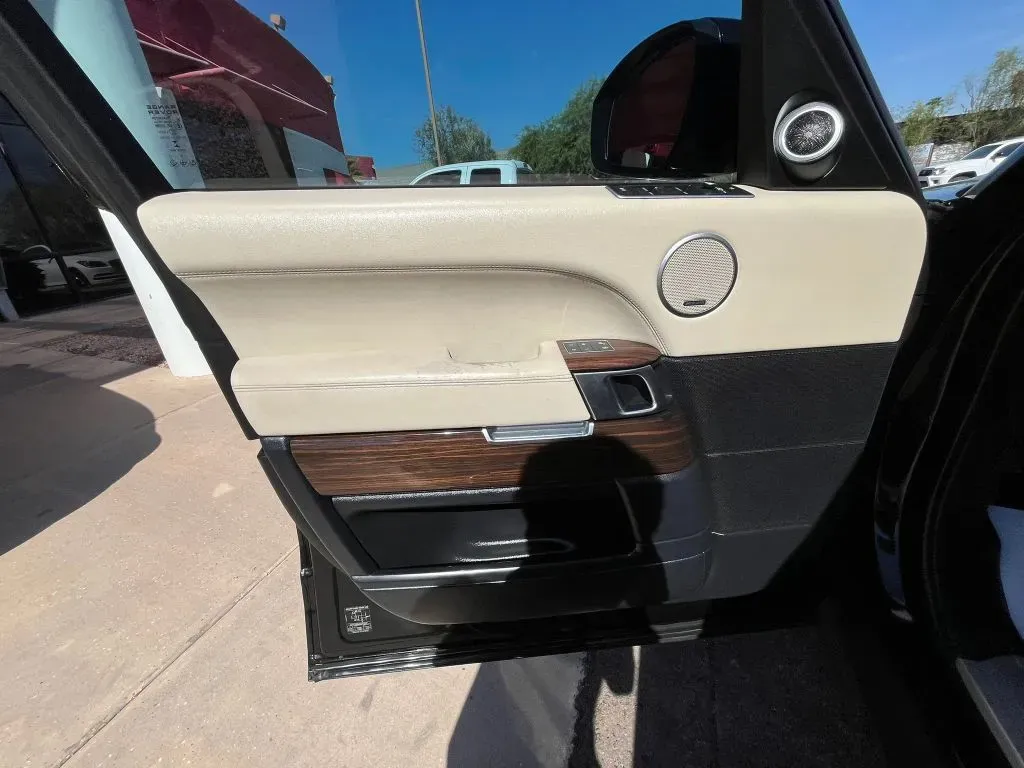 Land Rover Range Rover photo 8