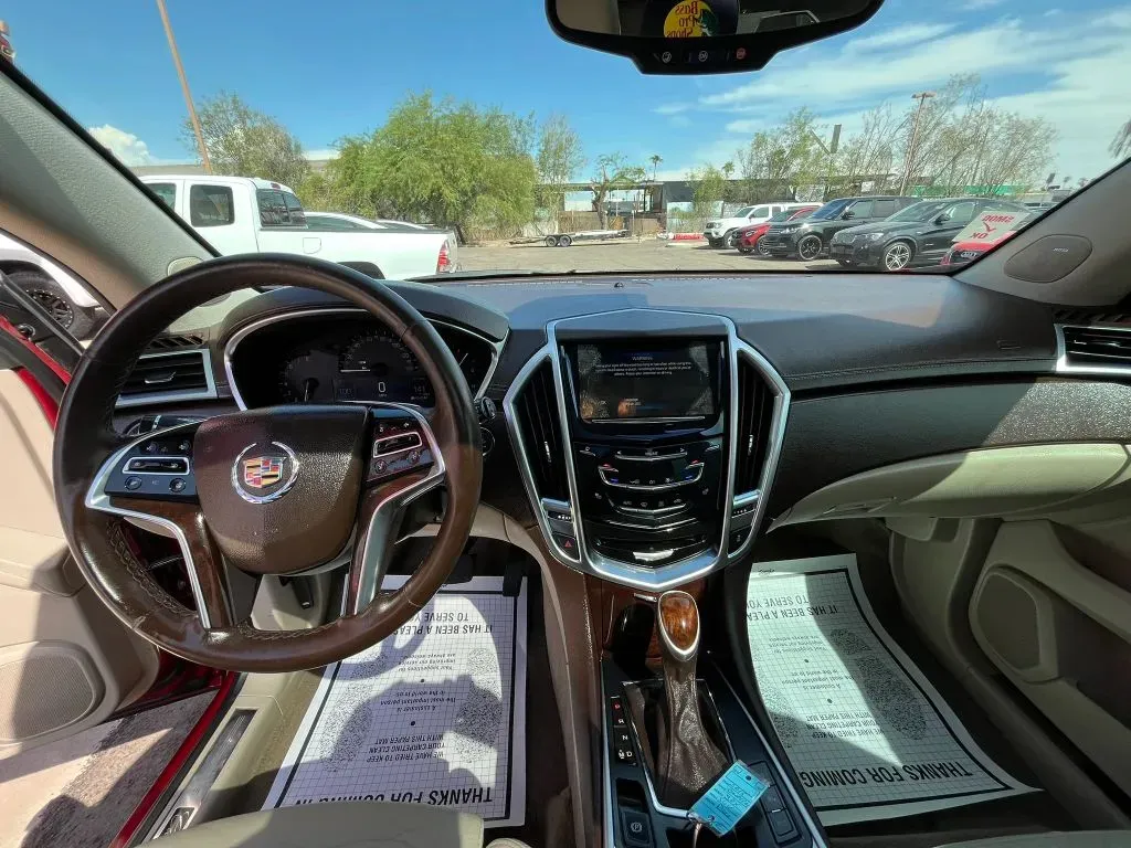 Cadillac SRX photo 23