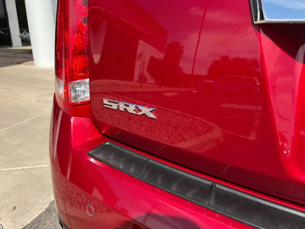 Cadillac SRX photo 22