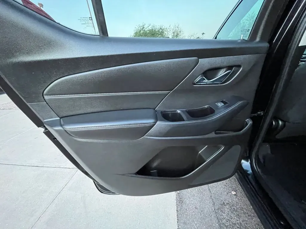 Chevrolet Traverse photo 10