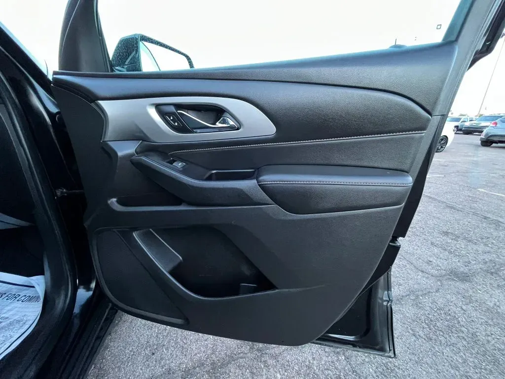 Chevrolet Traverse photo 14