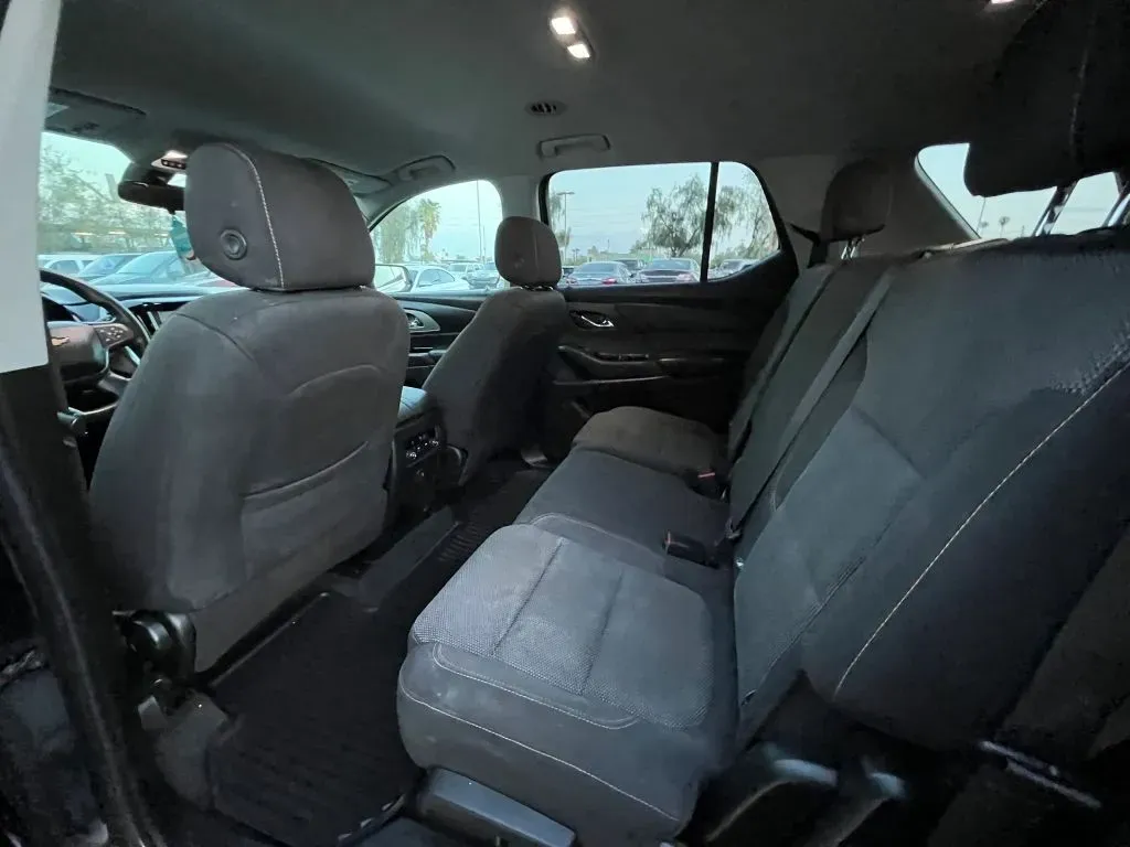 Chevrolet Traverse photo 9