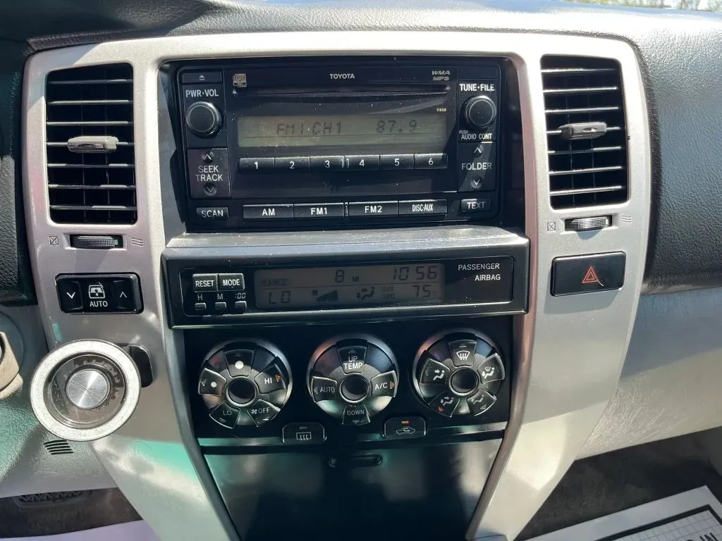 Toyota 4Runner photo 25