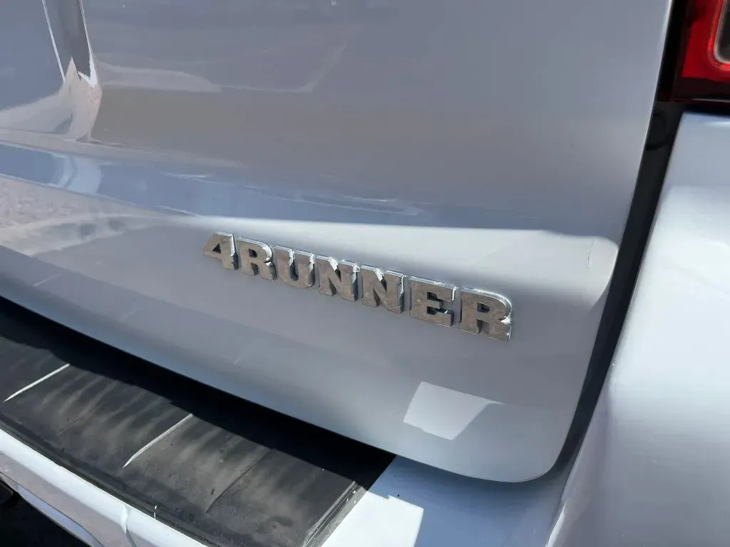 Toyota 4Runner photo 21