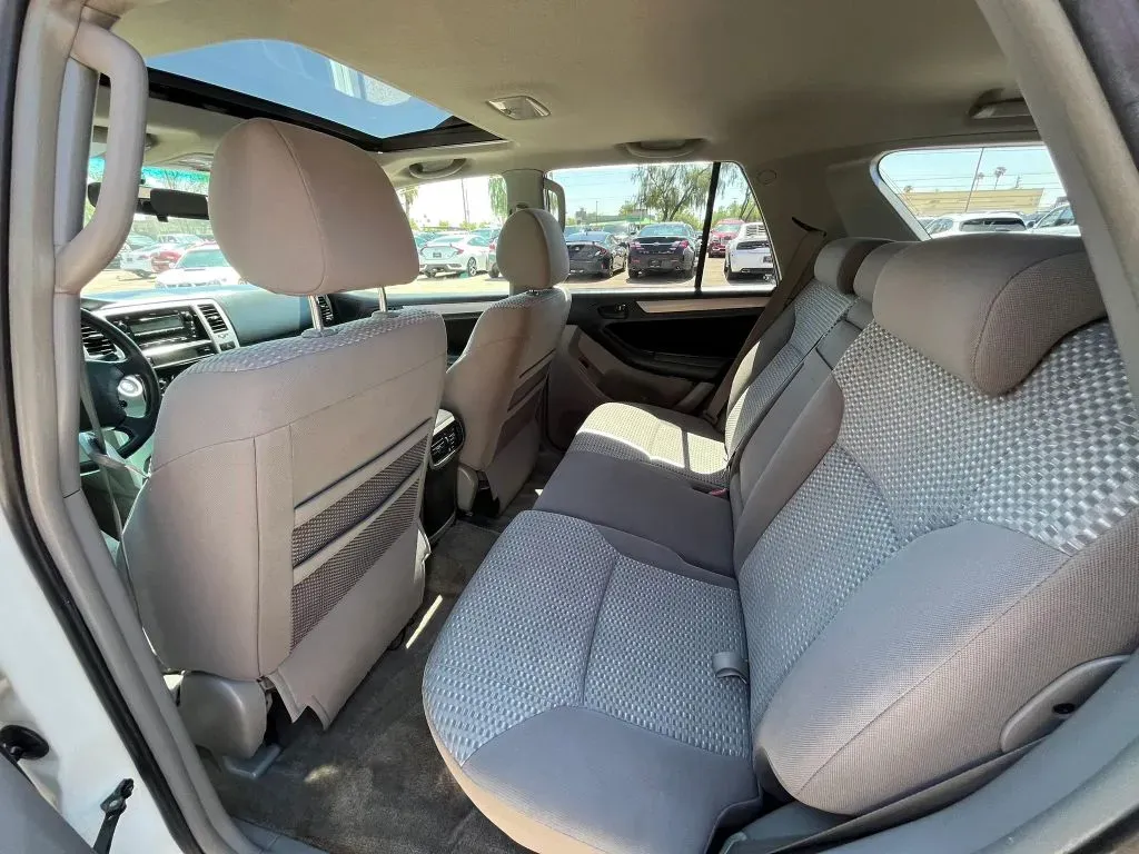 Toyota 4Runner photo 9