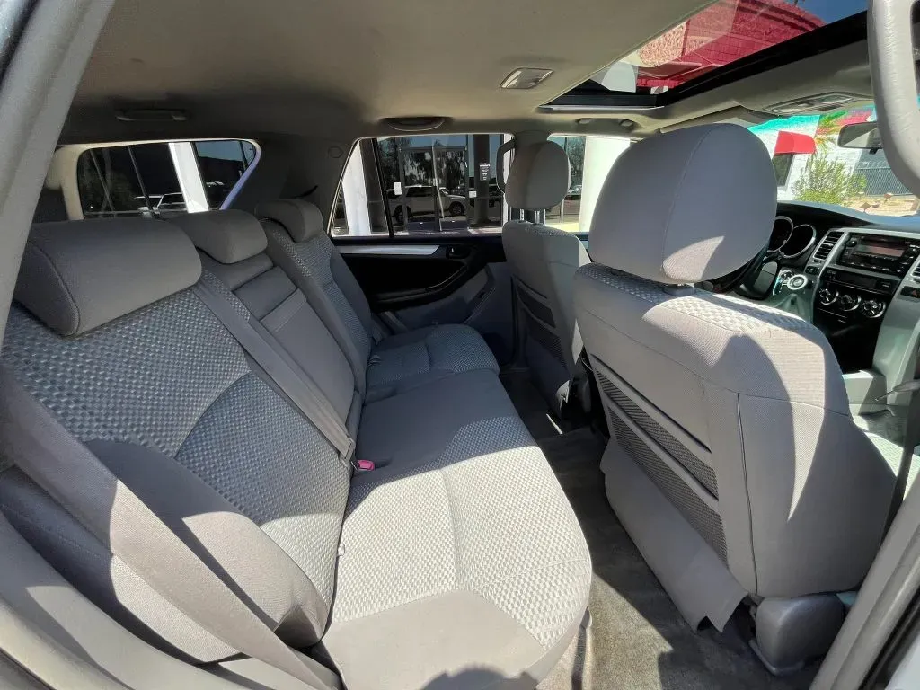Toyota 4Runner photo 14
