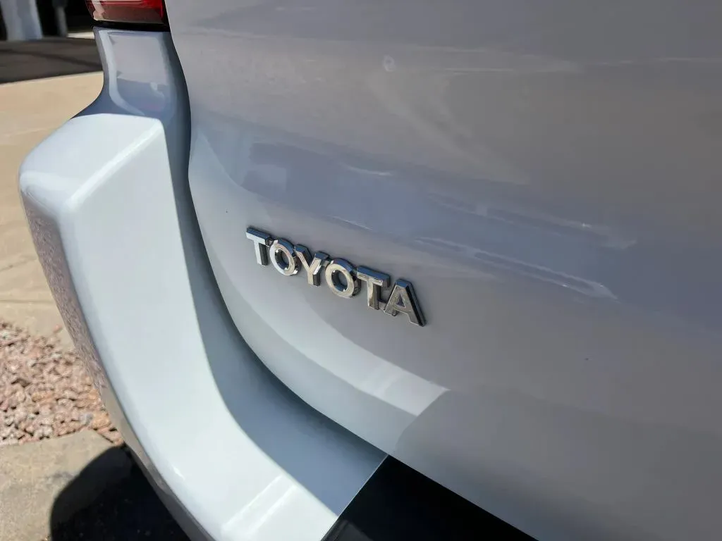Toyota 4Runner photo 23