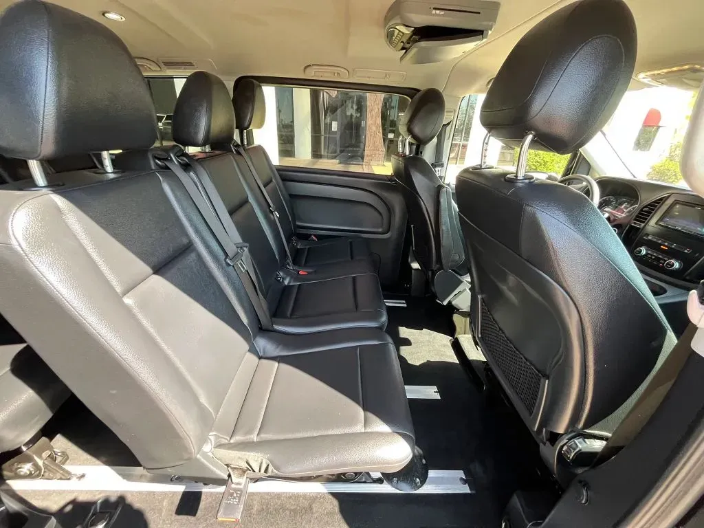 Mercedes-Benz Metris photo 13