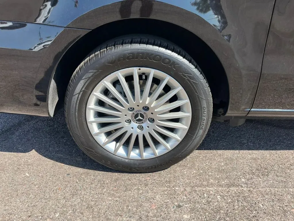 Mercedes-Benz Metris photo 21