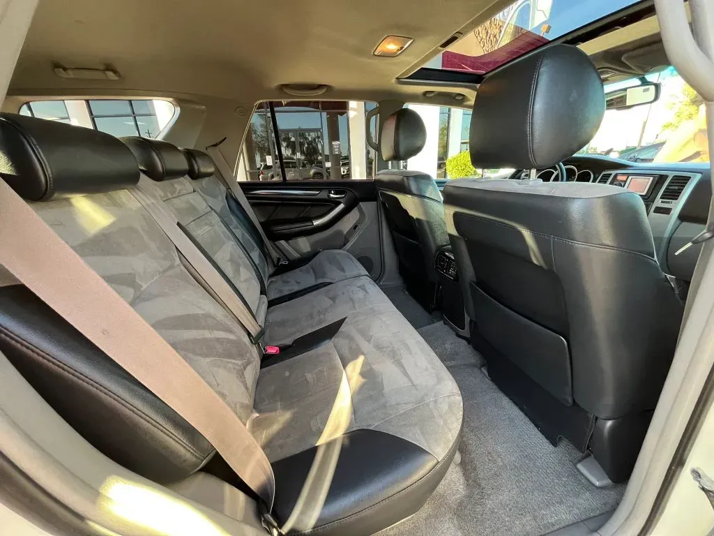 Toyota 4Runner photo 14