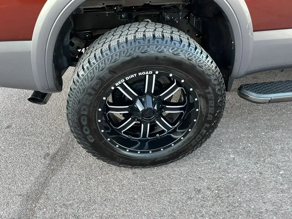 Nissan Titan photo 19