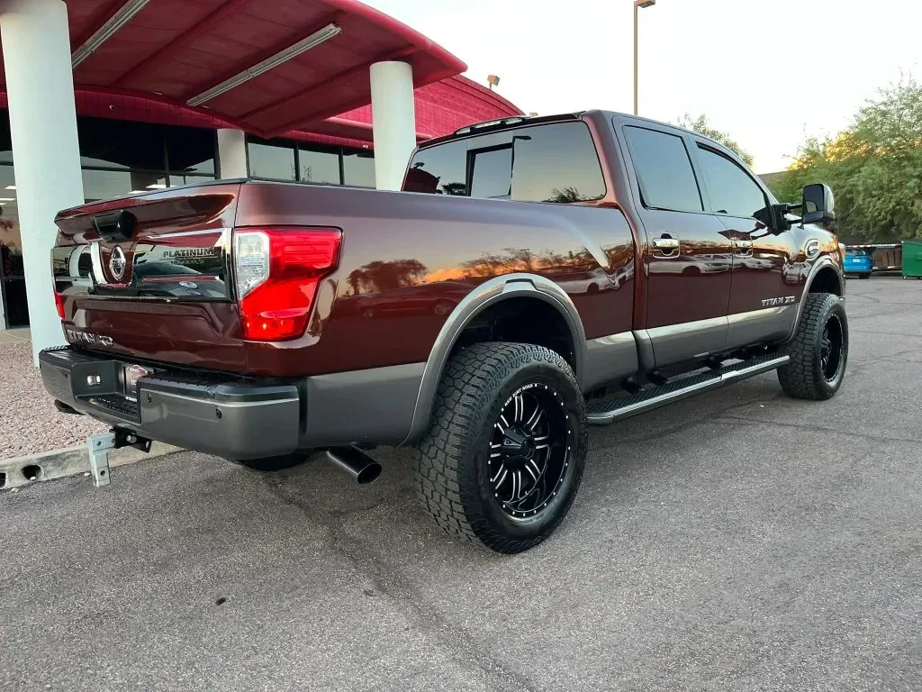Nissan Titan photo 6