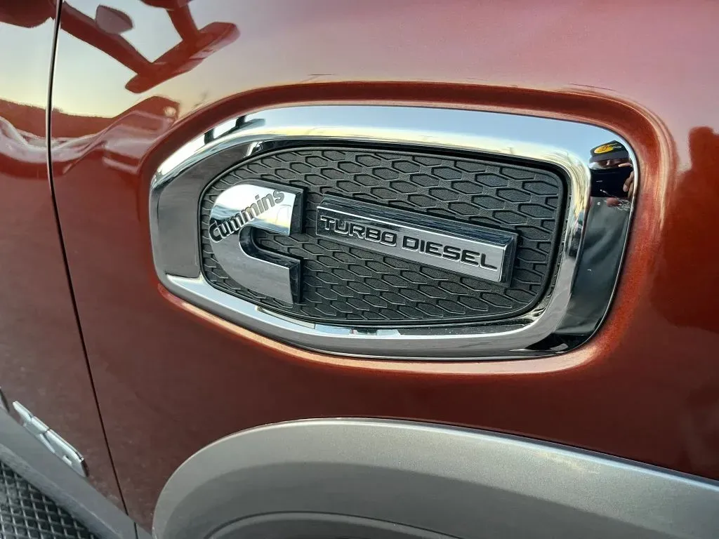 Nissan Titan photo 21