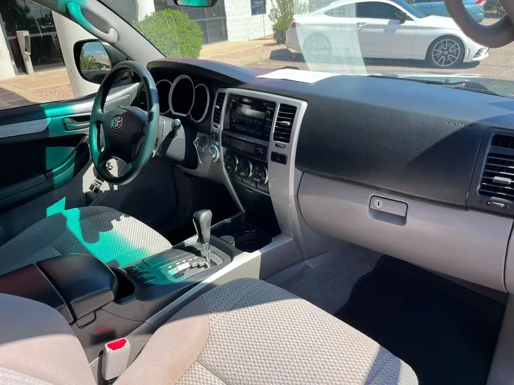Toyota 4Runner photo 14