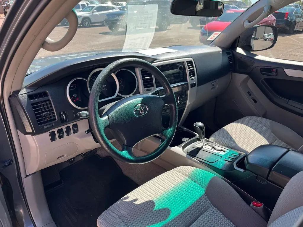 Toyota 4Runner photo 8