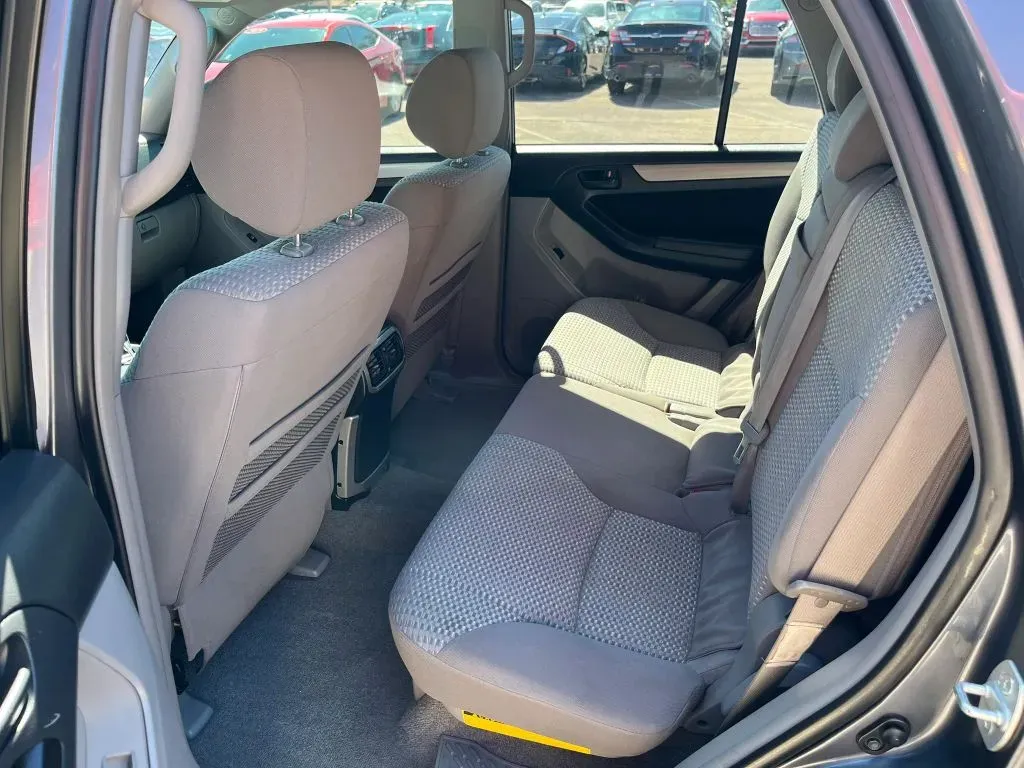 Toyota 4Runner photo 10