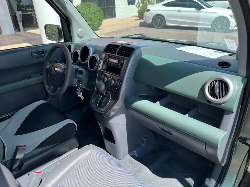 Honda Element photo 14