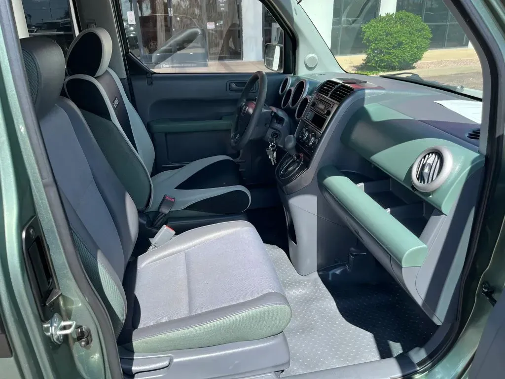 Honda Element photo 13