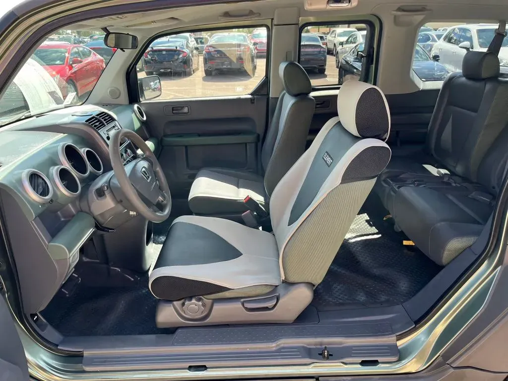 Honda Element photo 10