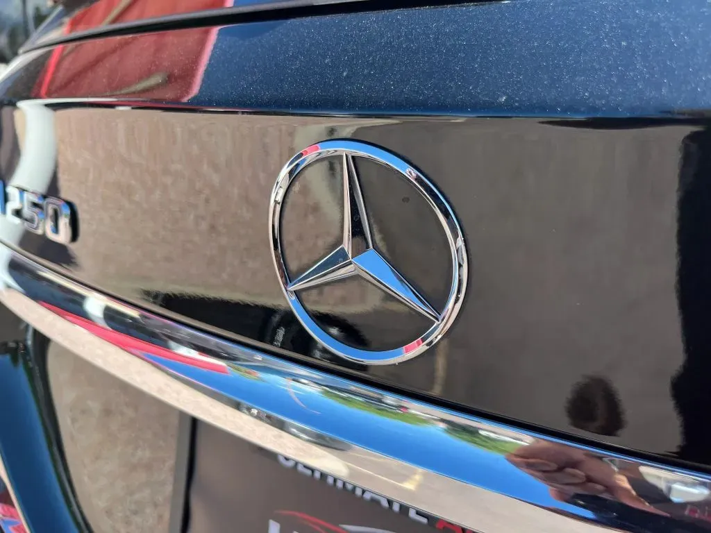 Mercedes-Benz GLA photo 23