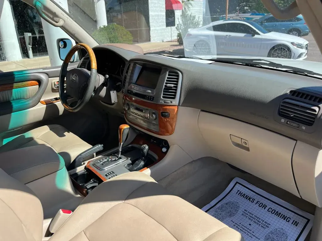 Lexus LX photo 15