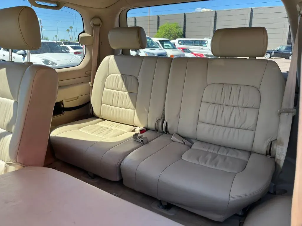 Lexus LX photo 11