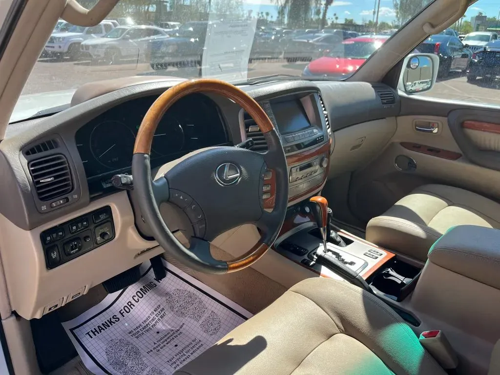Lexus LX photo 8