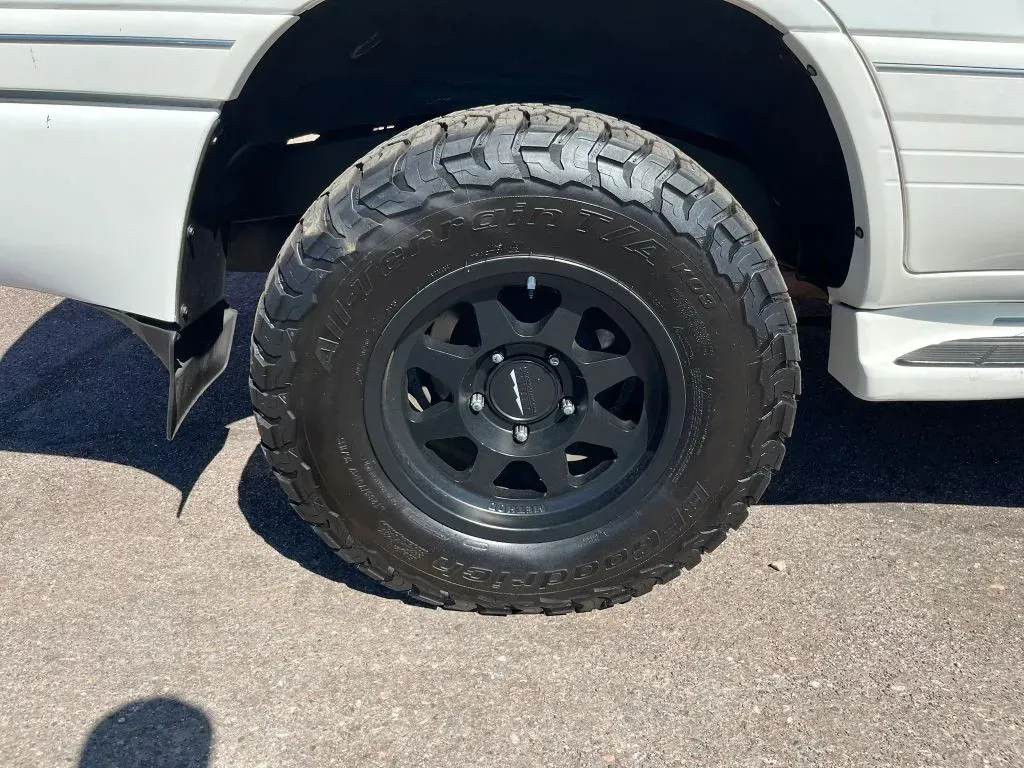 Lexus LX photo 22