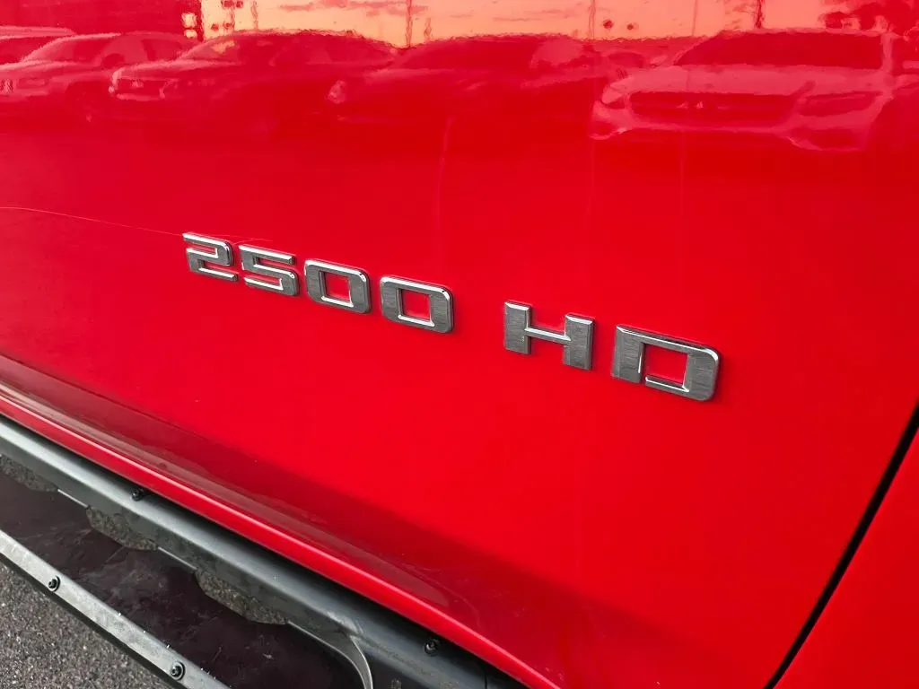 Chevrolet Silverado photo 20