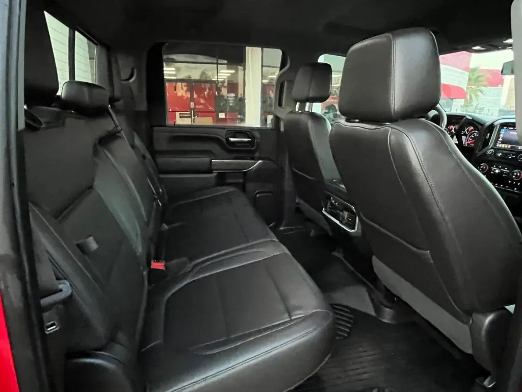 Chevrolet Silverado photo 13