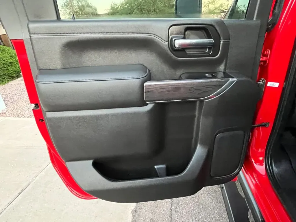 Chevrolet Silverado photo 10
