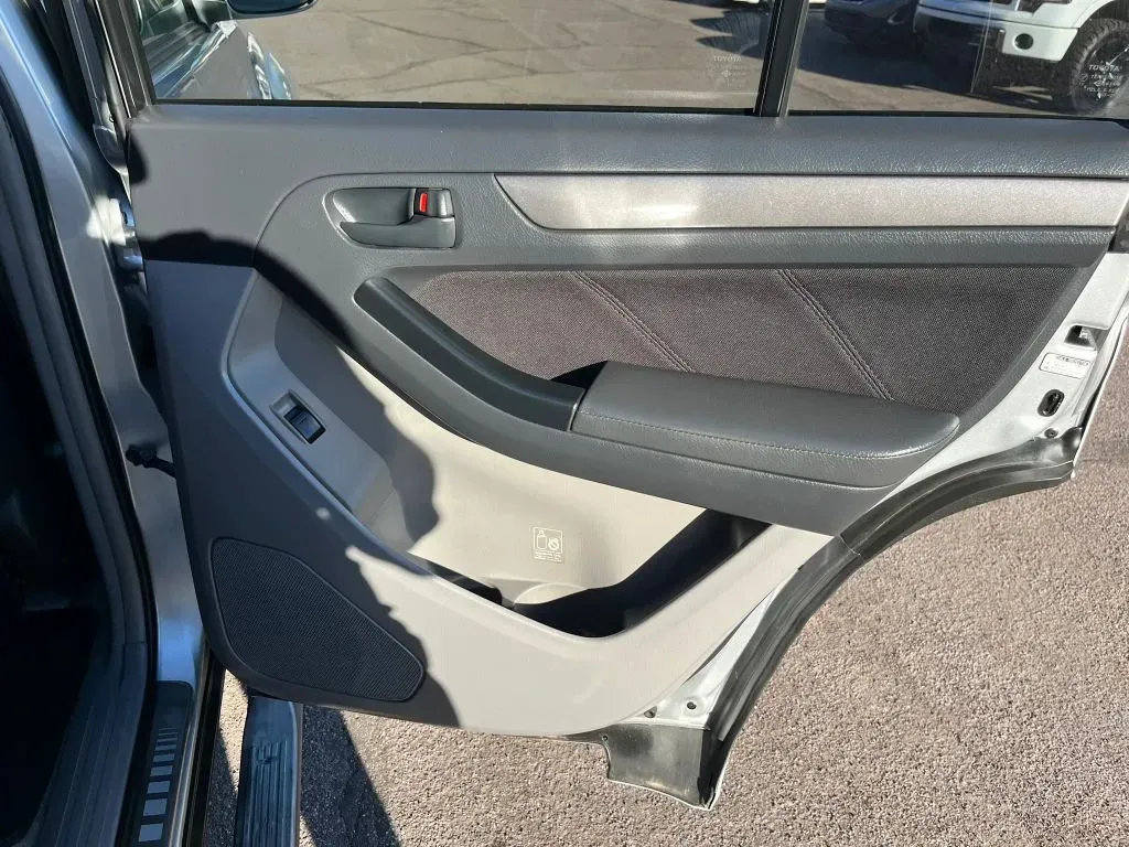 Toyota 4Runner photo 17