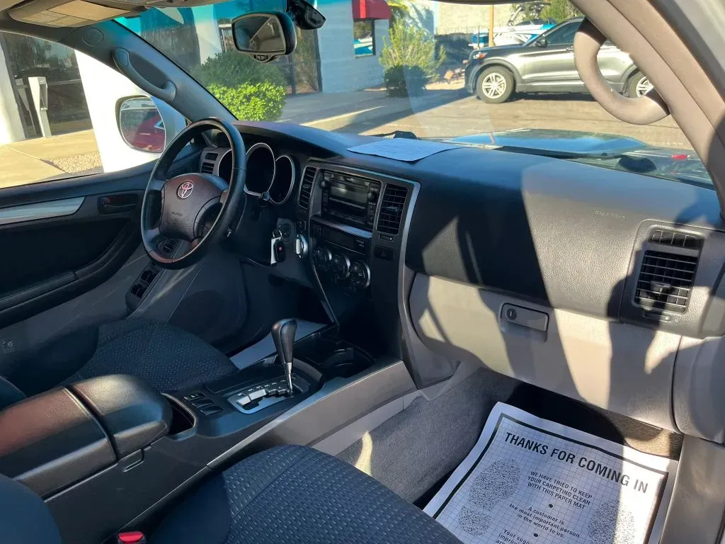 Toyota 4Runner photo 14