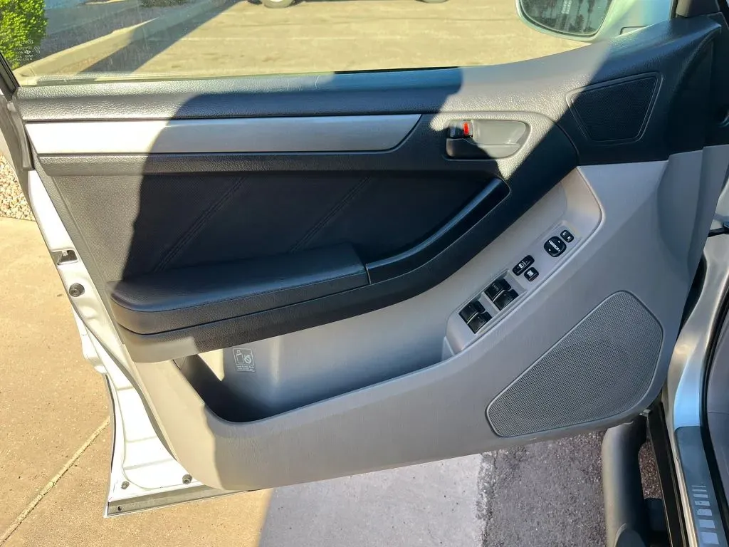 Toyota 4Runner photo 9