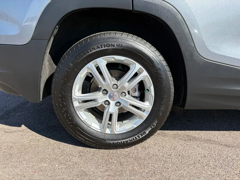 GMC Terrain photo 18