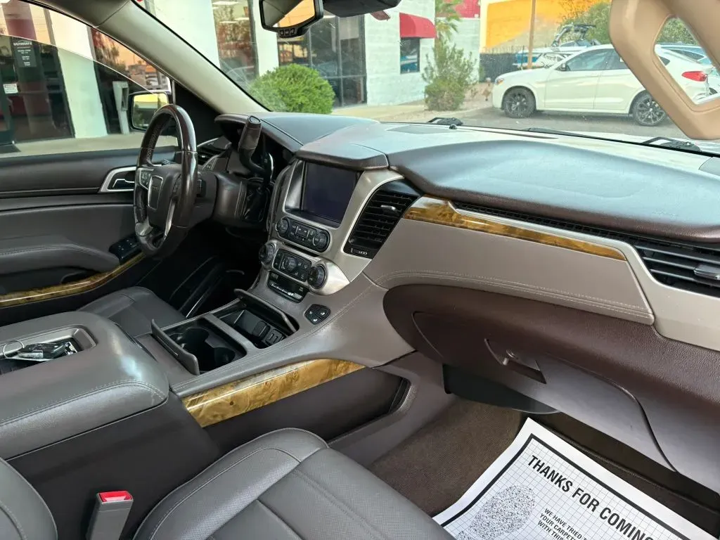 GMC Yukon XL photo 17