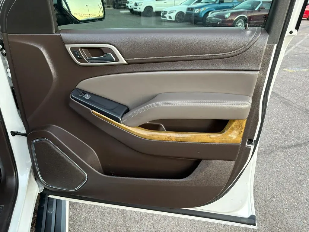 GMC Yukon XL photo 18