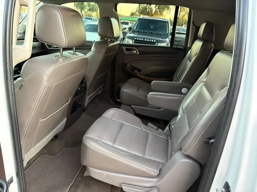 GMC Yukon XL photo 10