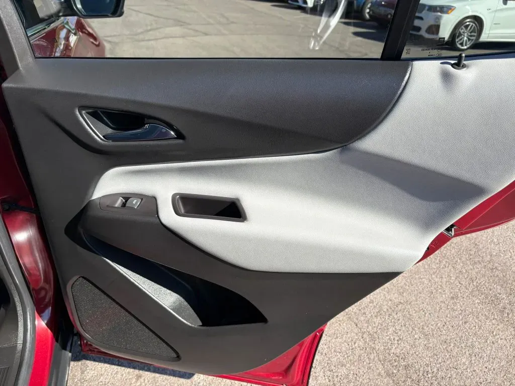 Chevrolet Equinox photo 18