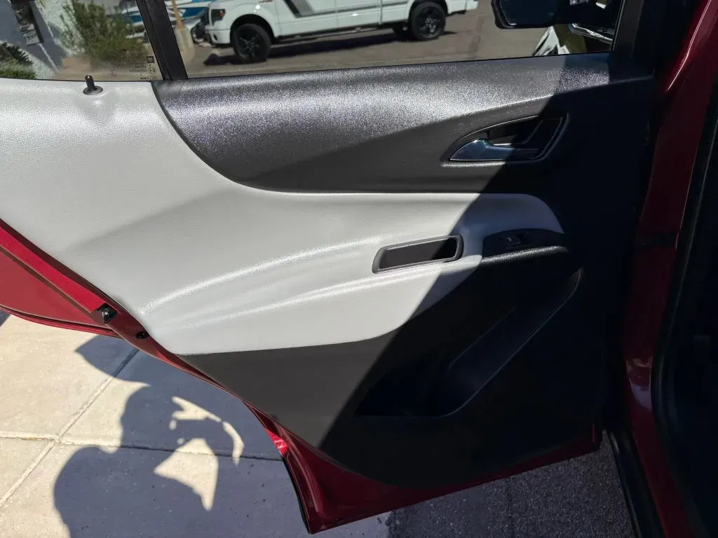 Chevrolet Equinox photo 11