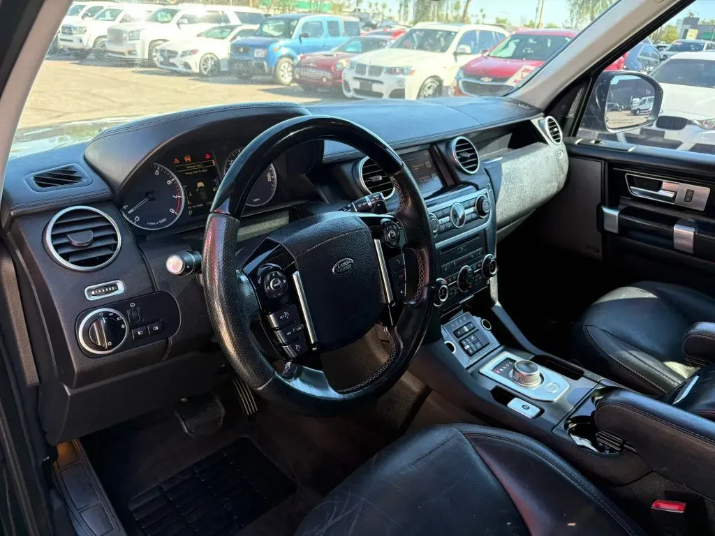 Land Rover LR4 photo 8