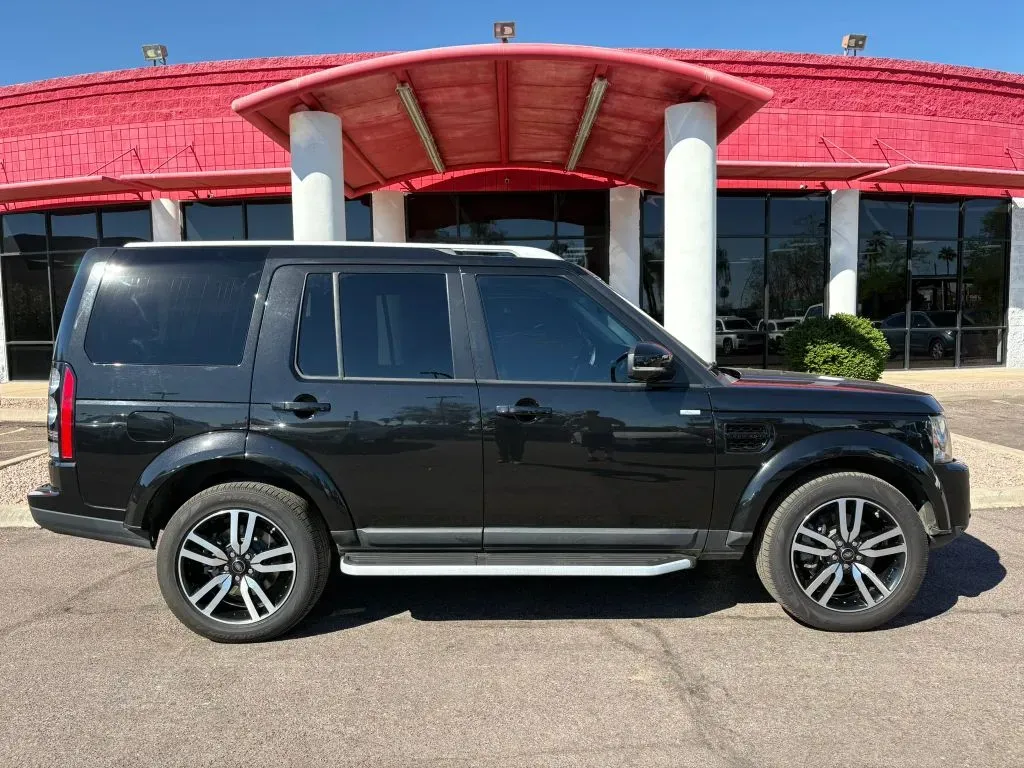 Land Rover LR4 photo 5