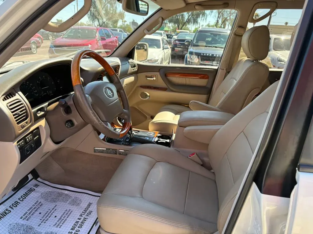 Lexus LX photo 7