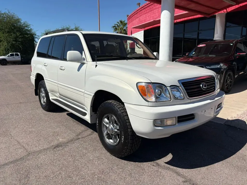 Lexus LX photo 4