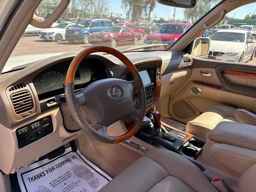 Lexus LX photo 8